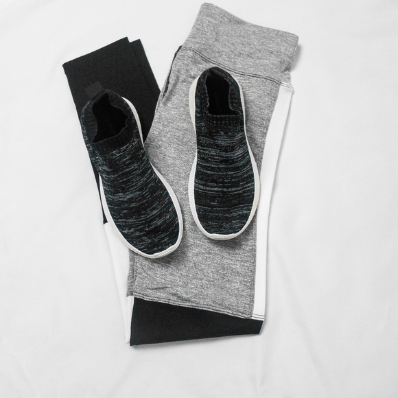 Women's Activewear Colorblock Grey Leggings - Picture 9 of 12